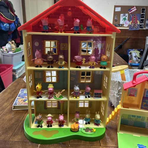 Peppa pig family house light - pig,